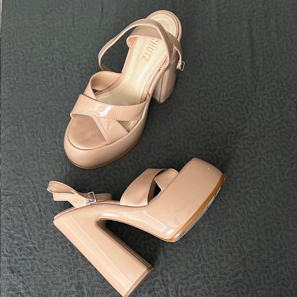 SCHUTZ Pattie Vernis Women's Nude Platform Sandals 8.5